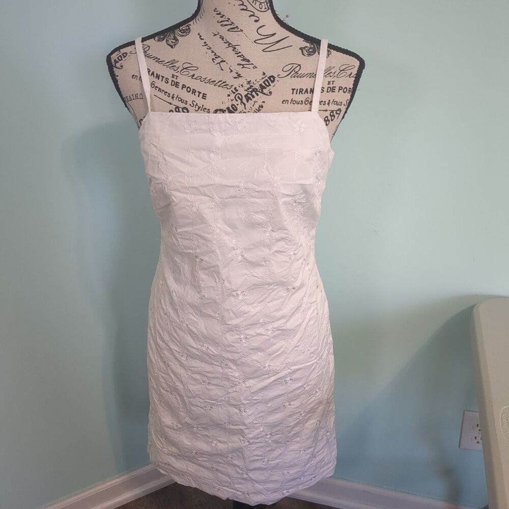 Brooks Brothers white eyelet dress 2 cotton preppy coastal classic graduation